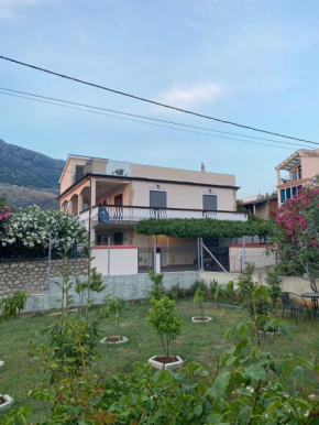 Hafel Apartments